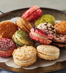 36 La Patisserie Royale French Macarons